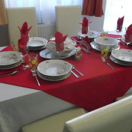 Napfeny Vendeghaz * Kóspallag